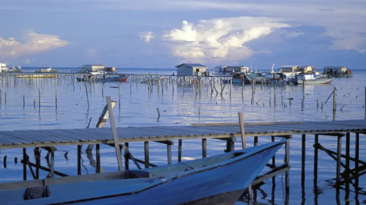 indonésie, Home and boats on the water