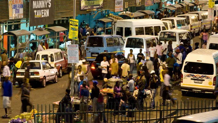 Minibus-taxis en Afrique du Sud
