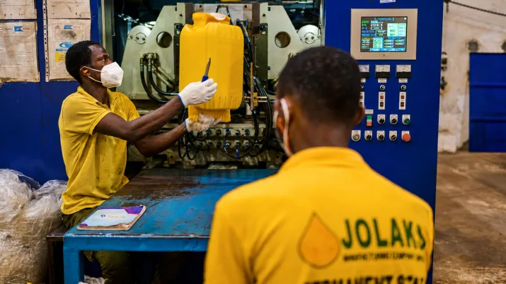 Jolaks, Freetown