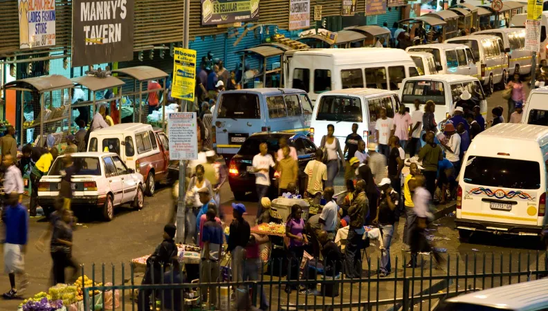 Minibus-taxis en Afrique du Sud