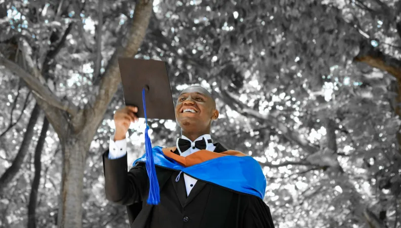 Etudiant diplômé