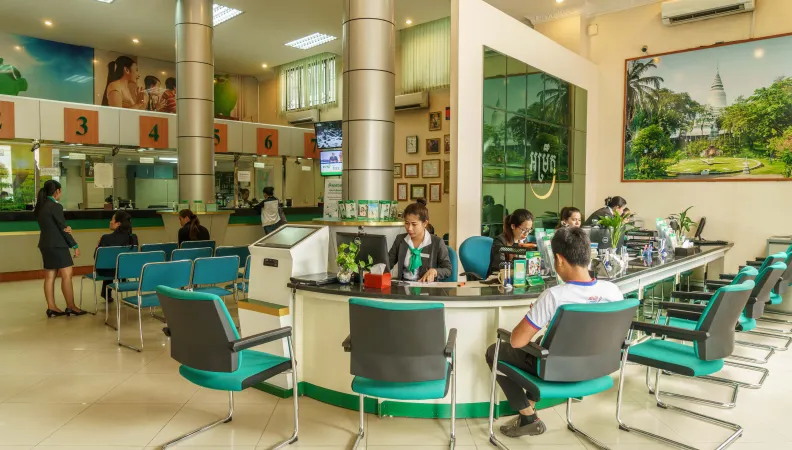 AMRET, une institution de microfinance qui soutient les petites et ...